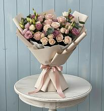 Букет цветов из:  Розы и Лизиантусы в Удобной Краснодарский край