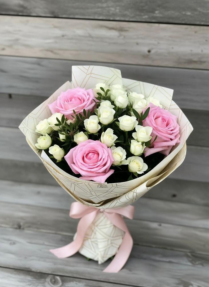 Букет цветов из: Розы в Удобной Краснодарский край