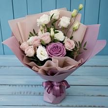 Букет цветов из:  Розы и Лизиантусы в Удобной Краснодарский край