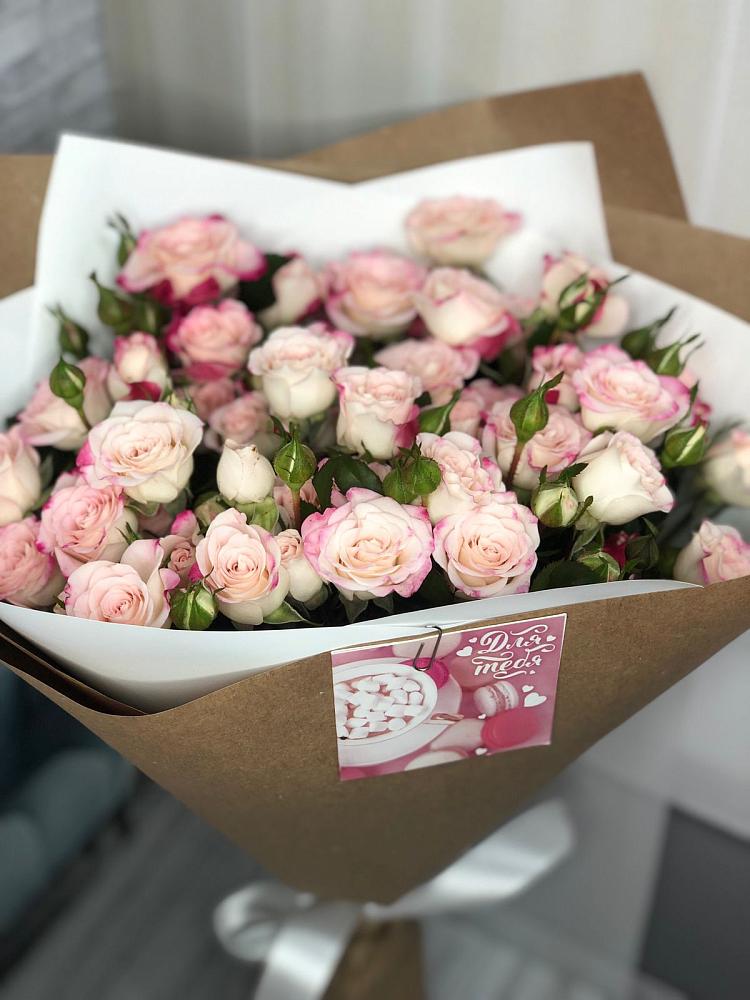 Букет цветов из: Розы в Удобной Краснодарский край