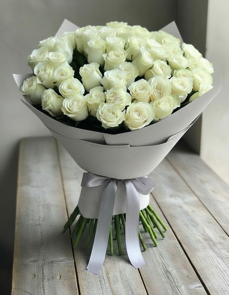 Букет 35 Белых роз в Удобной Краснодарский край