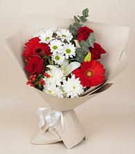 Букет цветов из:  Розы, Хризантемы, Герберы и Лилии в Удобной Краснодарский край