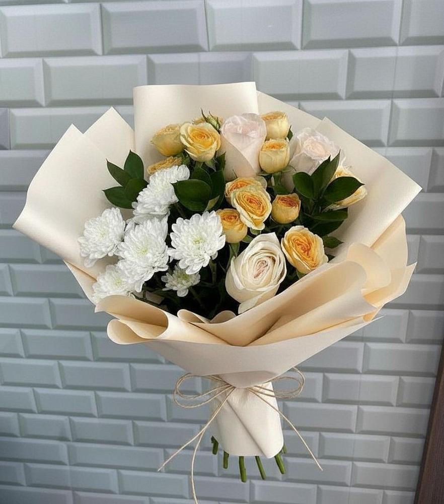 Букет цветов из: Розы и Хризантемы в Удобной Краснодарский край