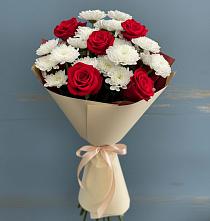 Букет цветов из:  Розы и Хризантемы в Удобной Краснодарский край