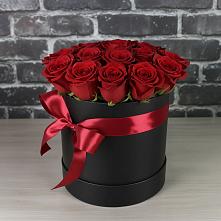 Цветочная композиция из Розы в шляпной коробке в Удобной Краснодарский край