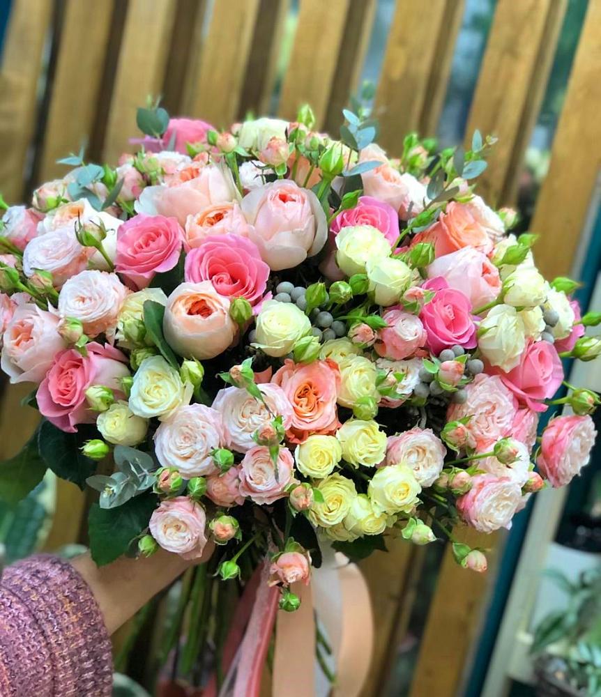 Букет цветов из: Розы в Удобной Краснодарский край