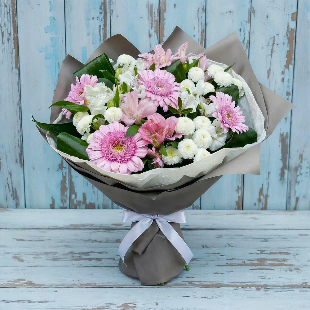 Букет цветов из: Герберы, Альстромерии и Хризантемы в Удобной Краснодарский край