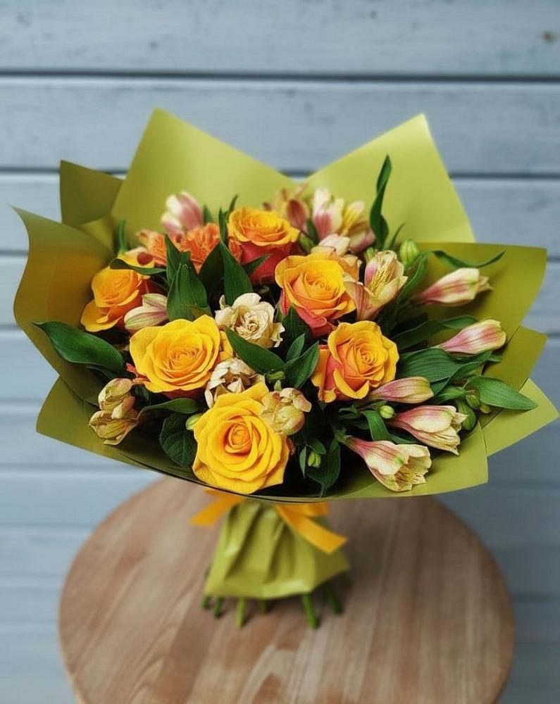 Букет цветов из: Альстромерии и Розы в Удобной Краснодарский край