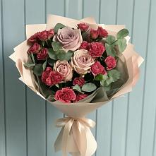 Букет цветов из:  Гвоздики и Розы в Удобной Краснодарский край