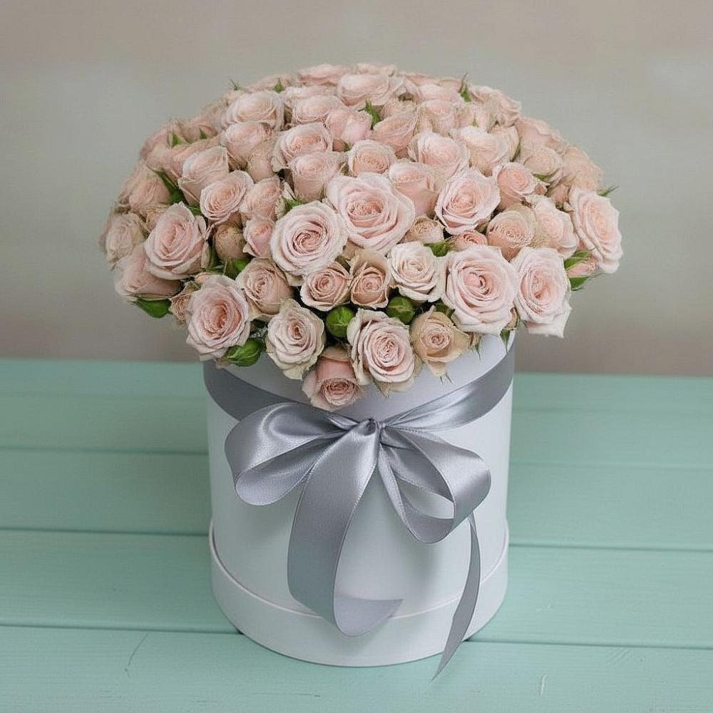 Цветочная композиция из Розы в шляпной коробке в Удобной Краснодарский край